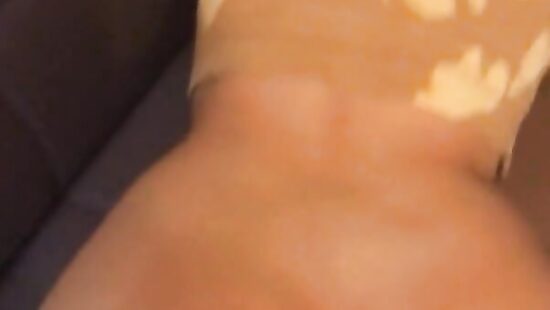 Как-то одним скучным вечером, подруга позвала в гости...