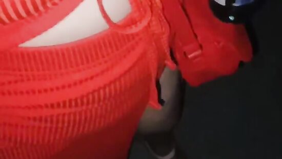 Отсосала подписчику в подъезде