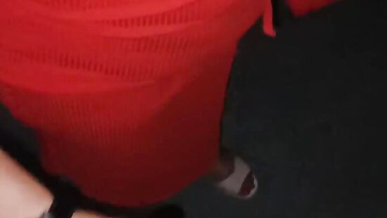 Отсосала подписчику в подъезде