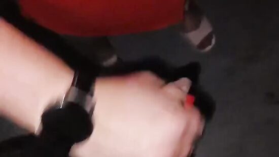 Отсосала подписчику в подъезде