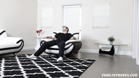 Thick blonde mom fucks with 18 yo guy