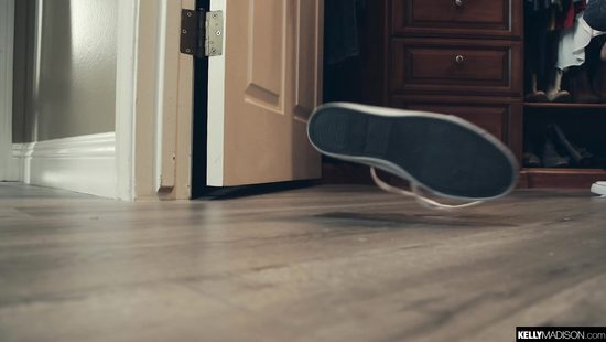 Elderly guy drills pussy of his sweet girlfriend on cam