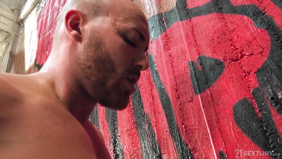 Anal makes hot blonde lose her mind