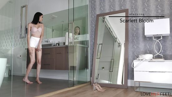 Skinny brunette suits stepbrother with foot fetish sex