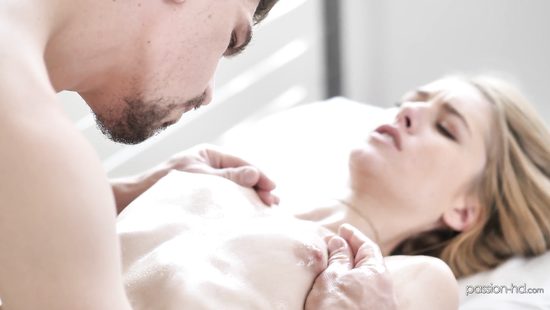 Nude blonde receives complete massage and sex