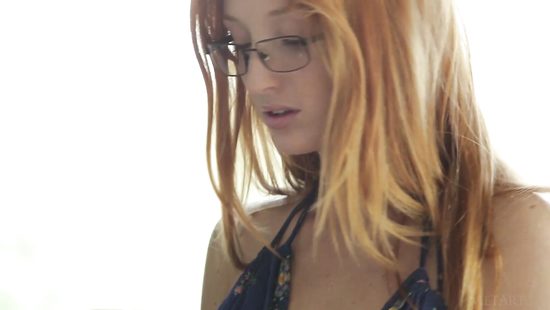 Redhead feels energized when posing hot