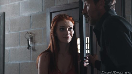 Couple enjoys cosplay sex in a "Game of Thrones" style