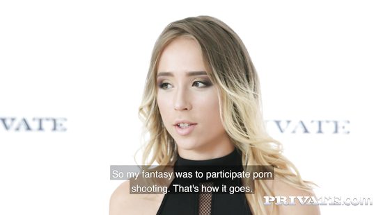 Blondie wants it in the ass