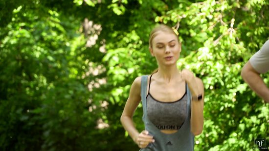 Blonde babe bends ass for a nice cam doggy