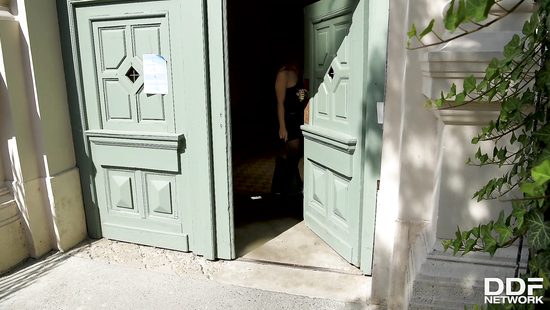 Fetishist licks toes of his girlfriend before sex