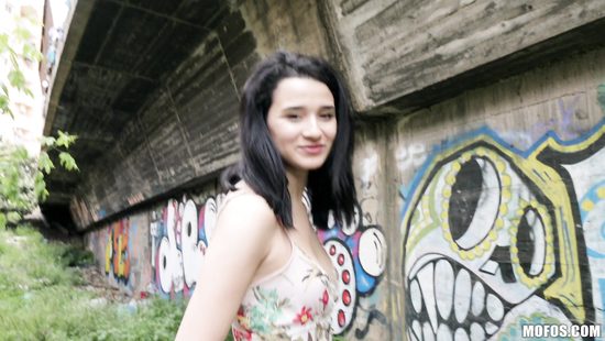 Picked-up slut girl fucked hard under the bridge