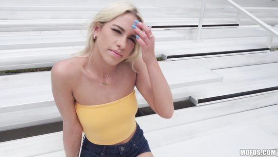 Blondie rides in reverse like a pro