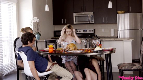 Teen babe has an amazing ass