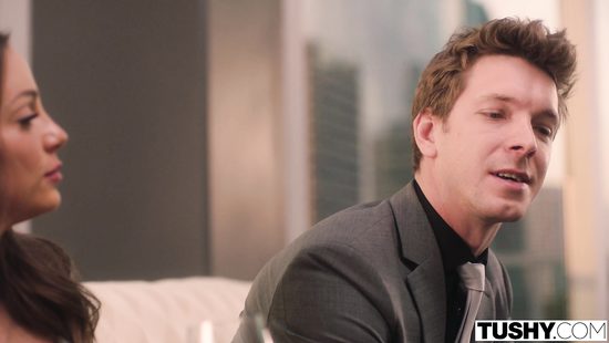 Cheating wife gets her anal explored by her lover