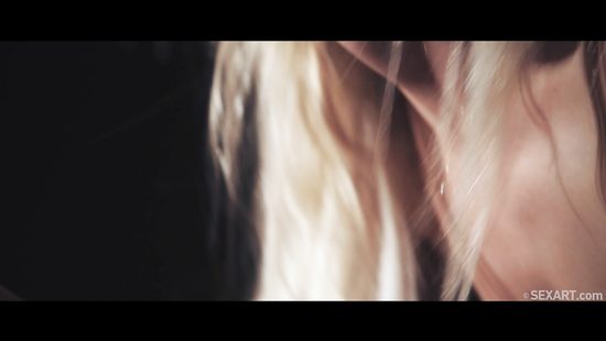 Sensuous blonde enjoys passionate sex in the dark