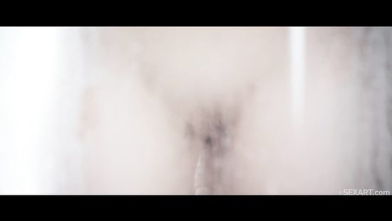 Slender redhead girl enjoys romantic sex in the shower