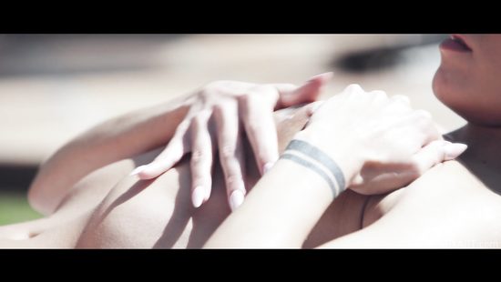 Brunette gives her wet pussy for a deep penetration