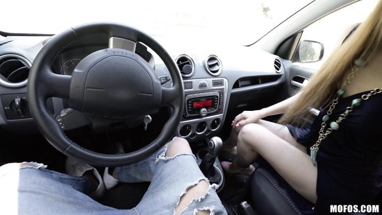 Sweet babe sucks dick and rides in the car