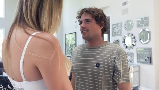 Orgasm after letting the stepson fuck her