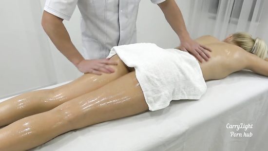 Perfect masseur fucks a flawless oiled-up blonde