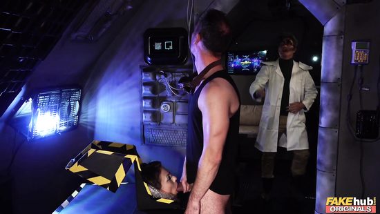 Crazy dude bangs a naked hottie and cums on tits