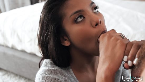 Crazy dude explores black pussy of an ebony sweetie