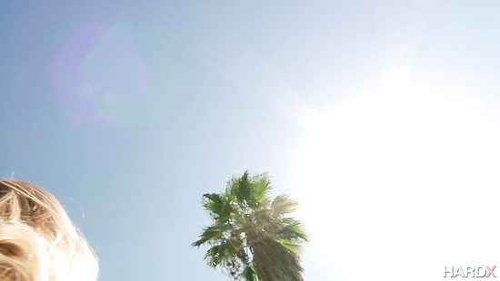 Car washing chick provides ass for anal fucking