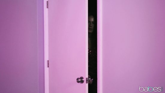 Random guy fucks a gorgeous beauty in a doggystyle