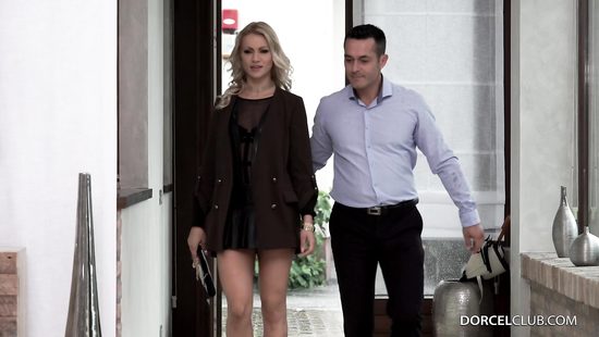 Cherry Kiss begs her friends to double fuck her holes