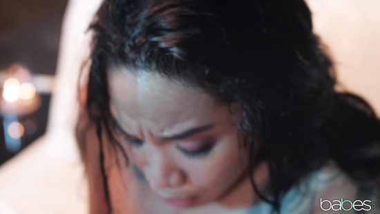 Ebony teen fucked well by a skilled guy