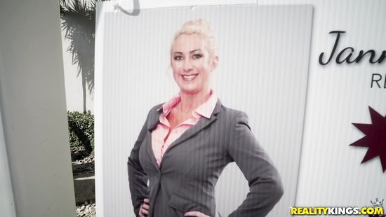 Real estate agent Janna Hicks banged by her client