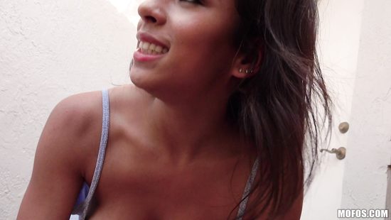 Teen slut gets her hairy cunt fucked by some dude