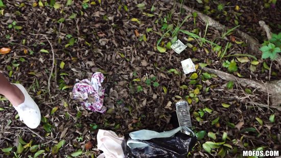 Teen slut gets her hairy cunt fucked by some dude