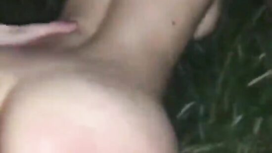 Трахнул подругу на природе за городом)