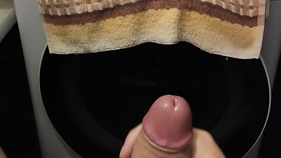 Стоит колом:)