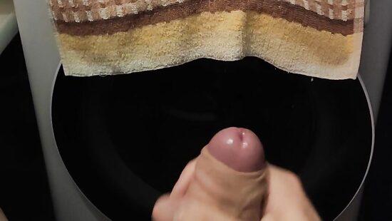 Стоит колом:)