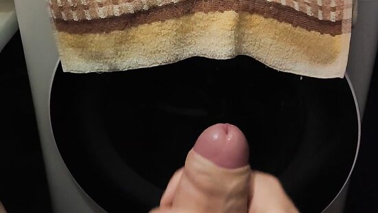 Стоит колом:)