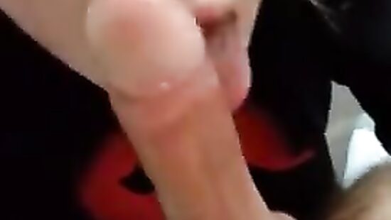 Шикарный отсос от подруги 2.