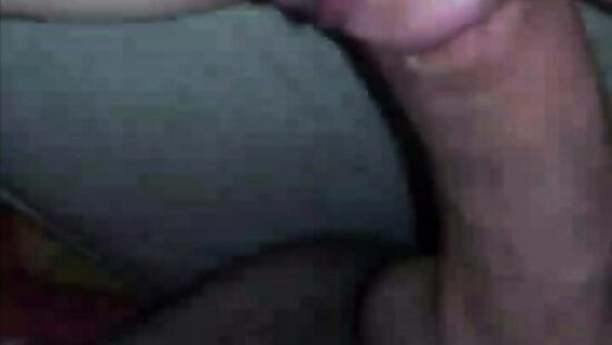 Трахаю пышную сучку