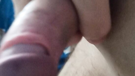 Утром разбудил меня мой твёрдый член!