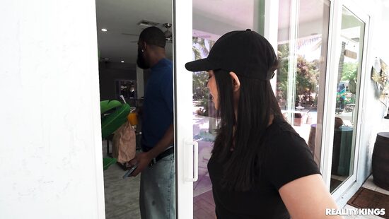 Курьер с особым прошлым