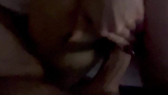 Трахаю дома худую блондинку