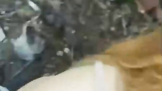 Трах с одной малышкой на природке;)