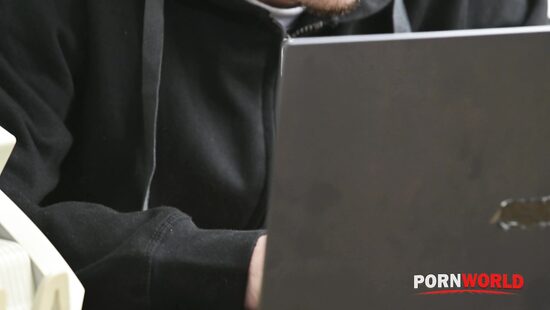 Вопрос денег не стоит, стоят члены