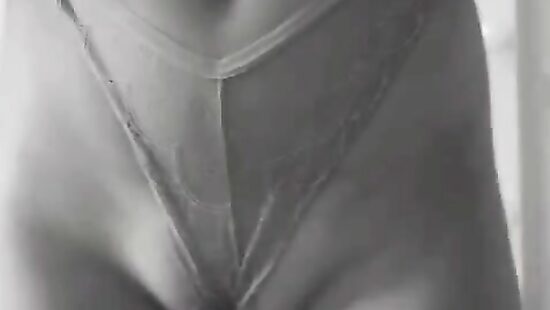 Кто хочет снять с меня трусики?