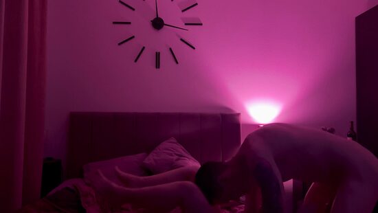 Пока она не видит