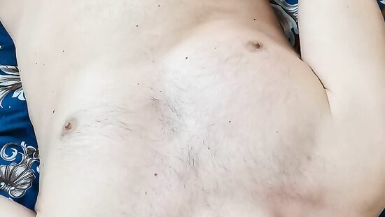 На столько сильно был перевозбуждён что ооочень приятно кончил!