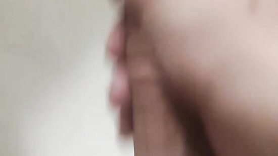 Дрочу в ванной