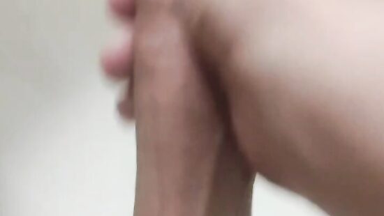 Дрочу в ванной