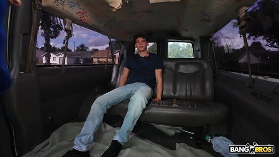 В очередь за наградной киской